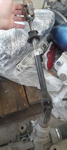 Вал рулевой колонки, нижний 4522033352 TOYOTA