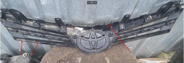 5310002700 TOYOTA Решетка радиатора купить в Ровно
