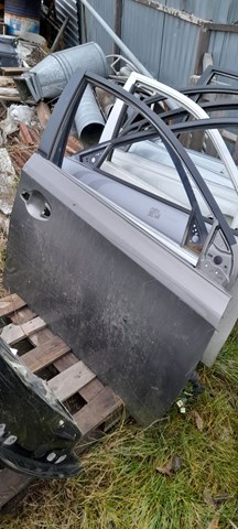 Пассажирская передняя дверь 6700102300 TOYOTA