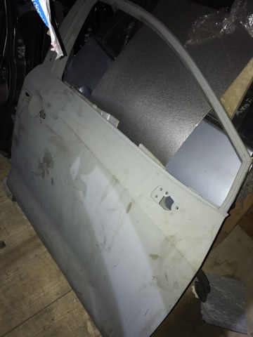Пассажирская передняя дверь 6700102560 TOYOTA