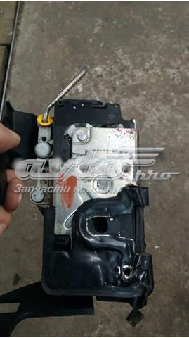 FORD 1372483 Замок двери задней правой в наличии Львов
