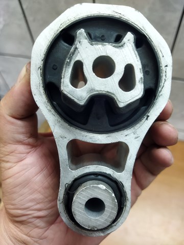 FORD 1828796 Задняя опора двигателя в наличии Полтава
