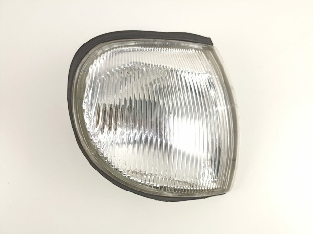 261309C000 NISSAN Поворотник правый купить в Ровно