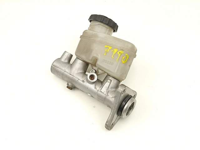 TOYOTA 472012B110 Цилиндр тормозной главный в наличии Ирпень