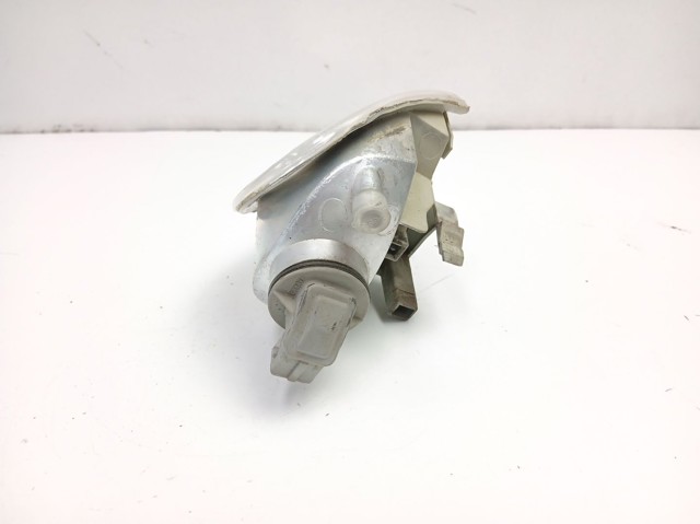 630379 PEUGEOT Поворотник левый купить в Киев