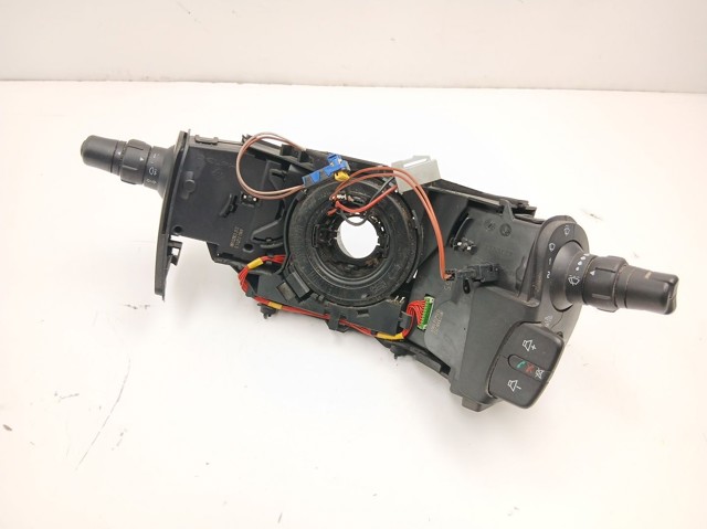 RENAULT 8200906830 Переключатель подрулевой, центральная часть в наличии Кривой Рог