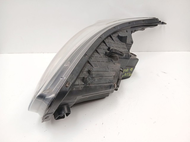 92102A2010 HYUNDAI Фара правая купить в Ирпень