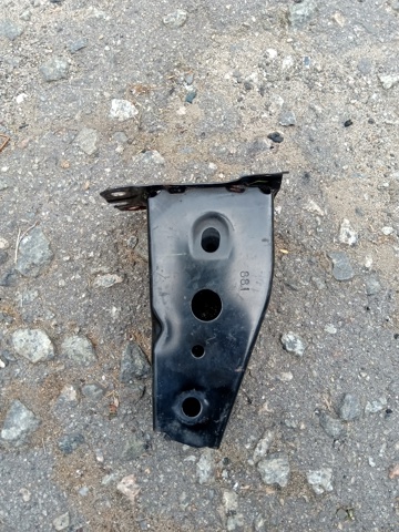 Кронштейн передней балки KDY03488X MAZDA