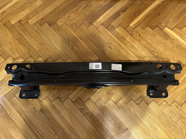 Усилитель бампера заднего 51128737802 BMW