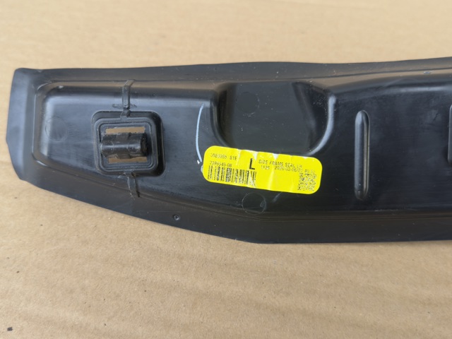 51487395549 BMW Уплотнитель крыла купить в Сумы