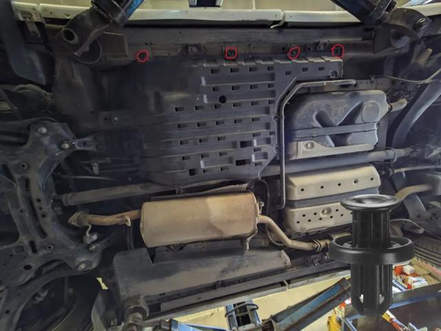91505TM8003 HONDA Пистон (клип) крепления решетки радиатора охлаждения купить в Тернополь
