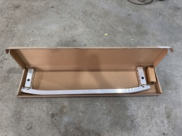 Буфер бампера переднего 51117421600 BMW