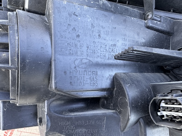 92101C1000 HYUNDAI Левая фара купить в Киев