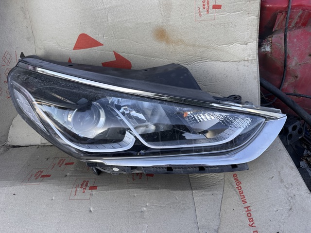 Фара основная правая 92102C1000 HYUNDAI