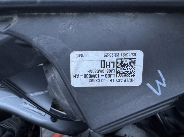 FORD LJ6B13W030AH Правая фара в наличии Николаев