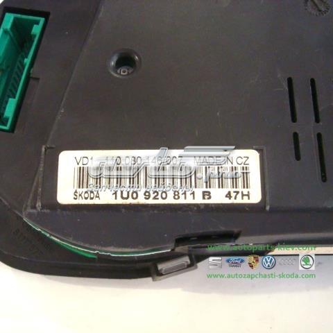 VAG 1U0920811B Приборная доска (щиток приборов) в наличии Украина