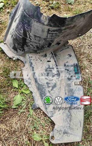 Подкрылок крыла переднего левый Volkswagen Passat 358