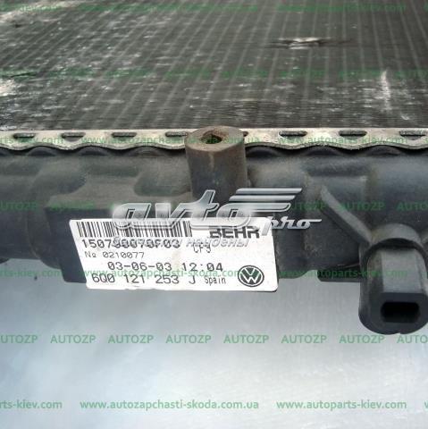 VAG 6Q0121253J Радиатор охлаждения двигателя в наличии Киев