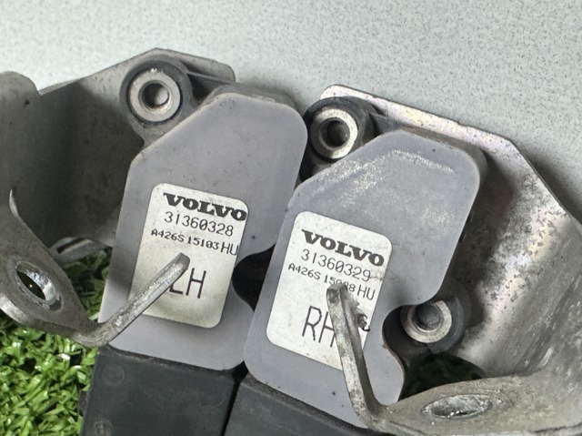Датчик уровня положения кузова, передний правый 31360329 VOLVO