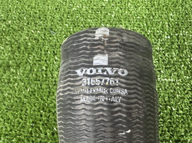 Шланг интеркуллера 31657761 VOLVO