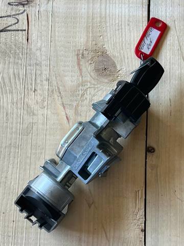 Замок зажигания 3M513F880AD FORD