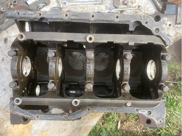 Пенек 2110038106 HYUNDAI
