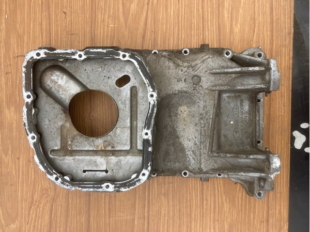 Поддон маслянный картера двигателя, верхняя часть 2152138054 HYUNDAI