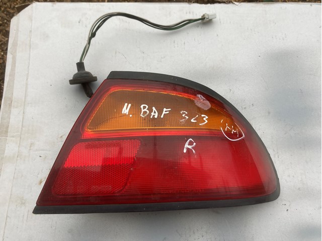 Правый стоп-сигнал 8FBP51150 MAZDA