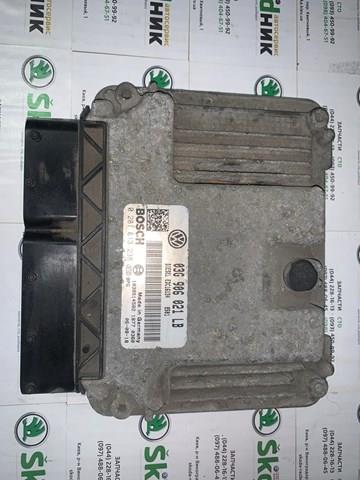 Модуль управления двигателем 03G906021LB VAG