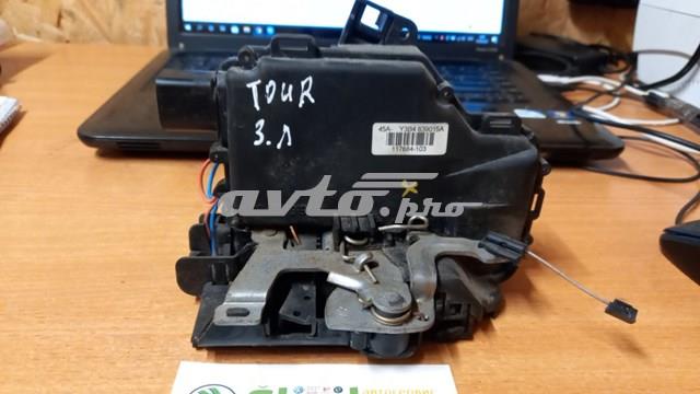 VAG 3B4839015A Замок двери задней левой в наличии Черновцы