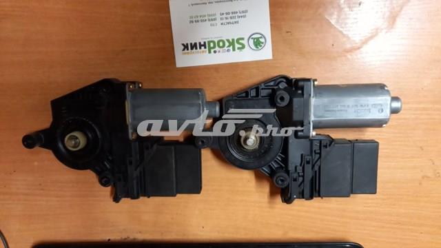 Мотор стеклоподъемника двери задней, левой 3U0959811 VAG