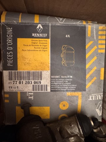 Колодки тормозные дисковые комплект Renault 21