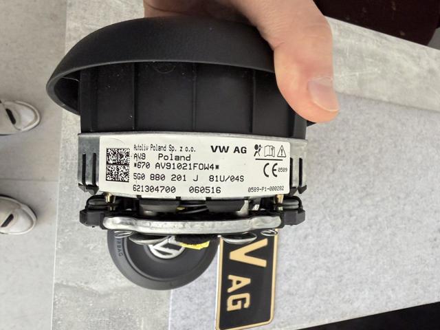 VAG 5G0880201J Подушка безопасности водителя в наличии Николаев
