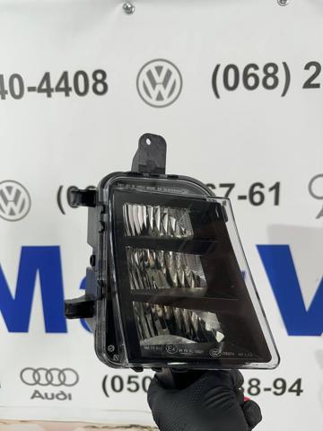 Противотуманка правая 5G0941700D VAG