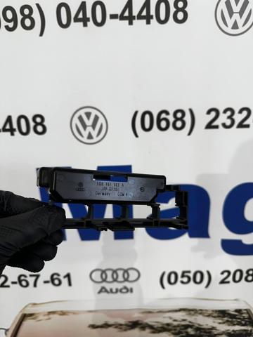 Блок предохранителей и реле 5Q0937503A VAG