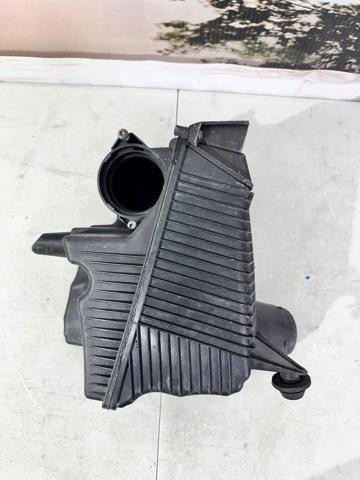  Корпус воздушного фильтра 8200369798 RENAULT