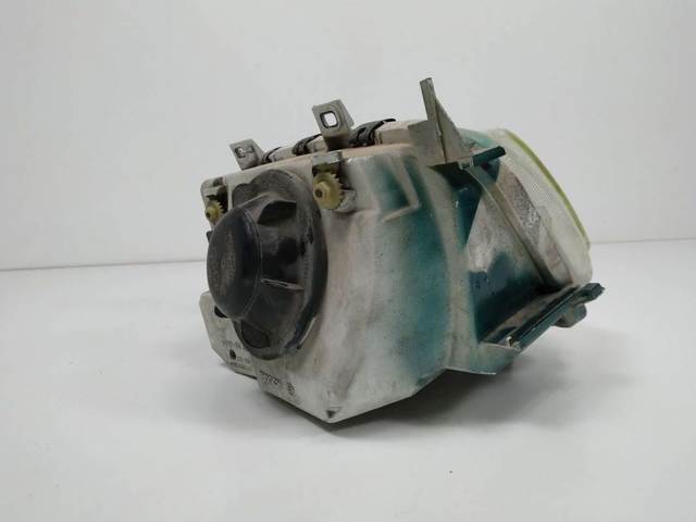 FORD 0301048312 Фара правая в наличии Черновцы