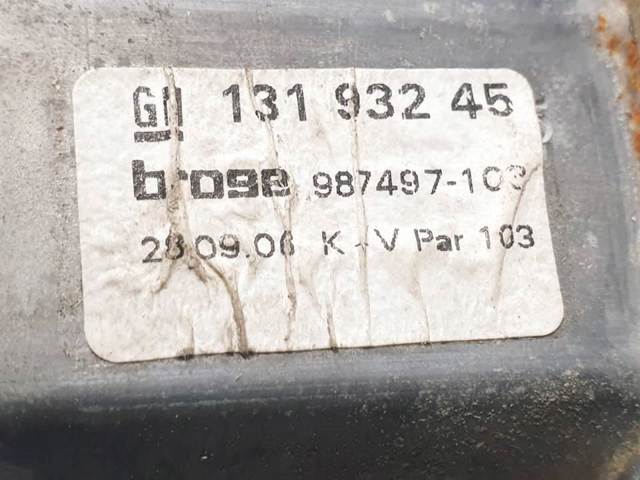 OPEL 13193245 Мотор стеклоподъемника двери передней правой в наличии Украина