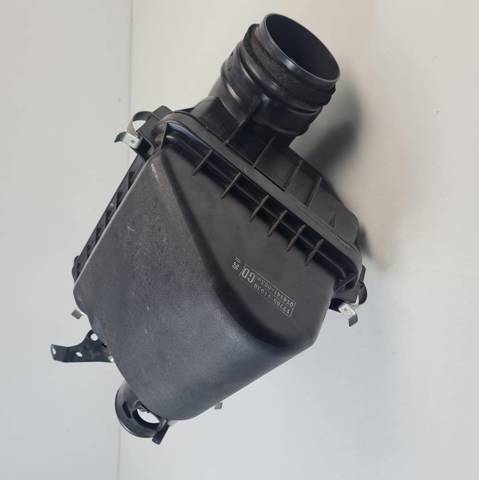 TOYOTA 1770111630 Корпус воздушного фильтра в наличии Киев