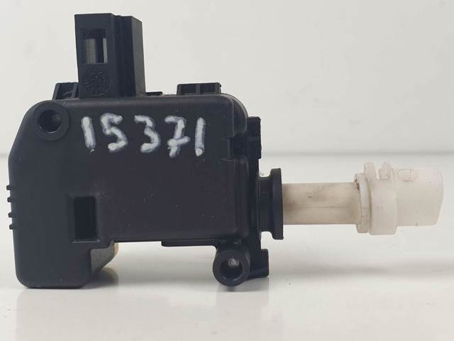 1K5810773A Замок открывания лючка бензобака купить Ужгород