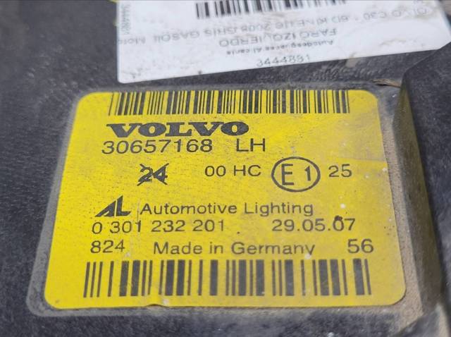 VOLVO 30657169 Правая фара в наличии Днепр