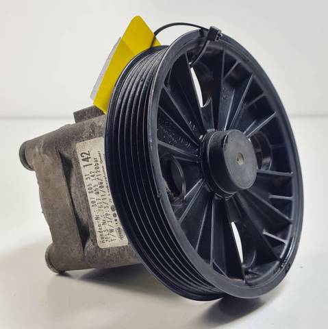 VOLVO 30760531 Насос гидроусилителя руля (ГУР) в наличии Украина