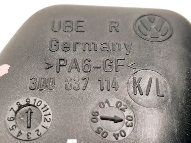 VAG 3D0837618D в наличии Ирпень