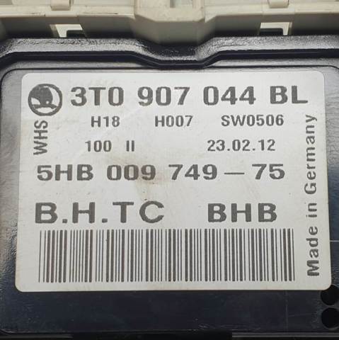 3T0907044BL Блок управления режимами отопления/кондиционирования купить Сумы