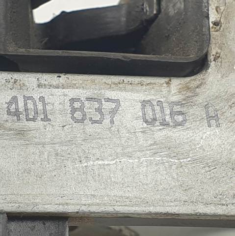 VAG 4D1837016A Замок передней правой двери в наличии Чернигов