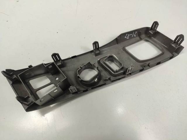 TOYOTA 5544647070 Накладка декоративная центральной консоли в наличии Житомир