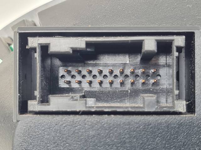 62116944118 BMW Панель приборов купить в Чернигов