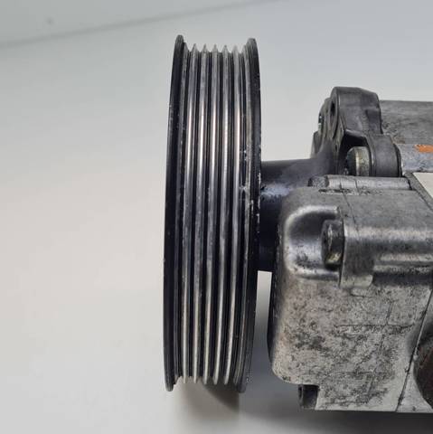 BMW 678084804 Насос ГУР в наличии Павлоград