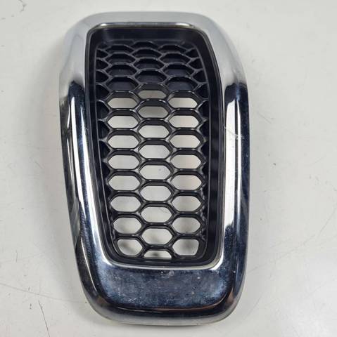 CHRYSLER 68138335AA Решетка радиатора в наличии Сумы