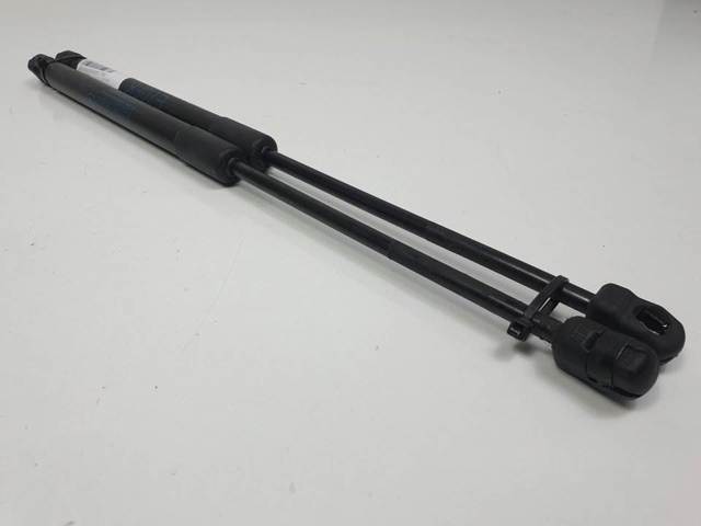 7148346 BMW Амортизатор капота купить в Николаев